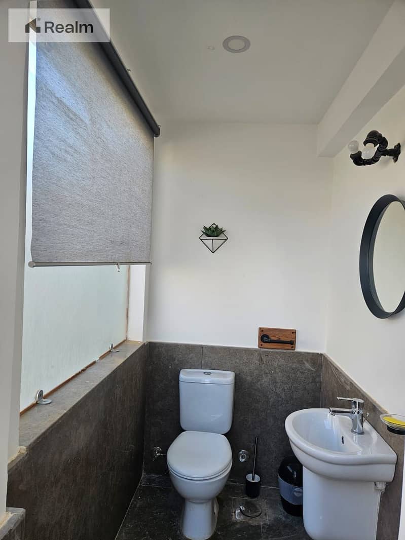 6 WhatsApp Image 2025-10-22 at 20.00. 01_83671d66. jpg