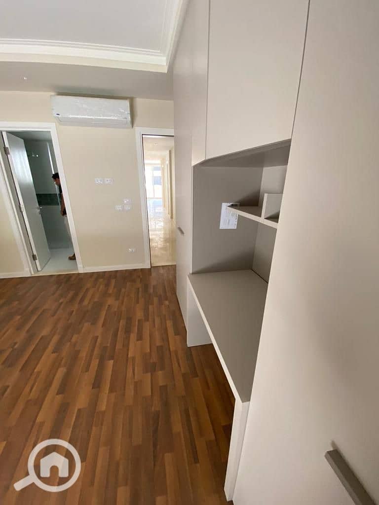 2 WhatsApp Image 2024-12-01 at 13.26. 08_c387aedc. jpg