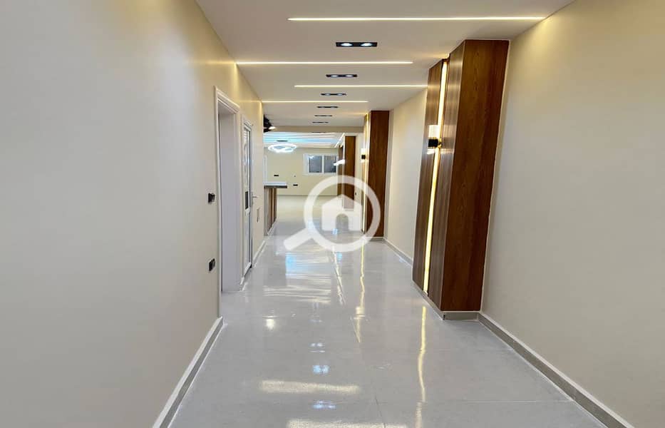 4 WhatsApp Image 2026-01-28 at 4.20. 49 PM_1400x900. jpg