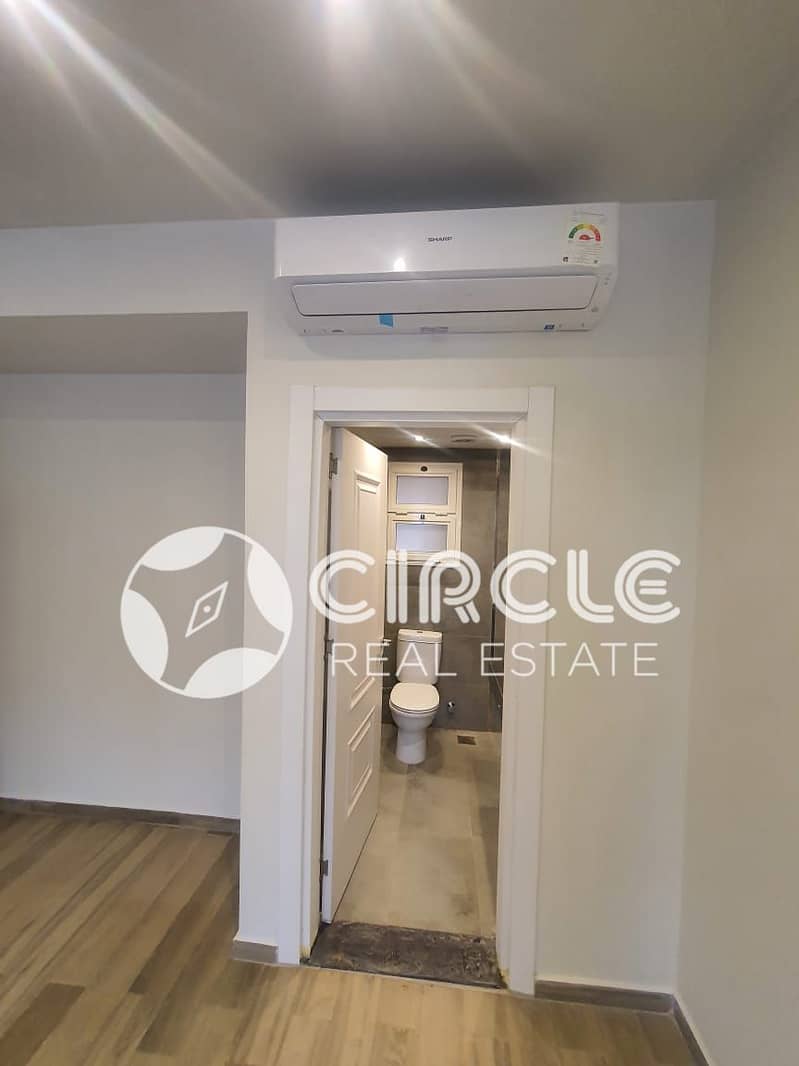 12 WhatsApp Image 2026-01-28 at 00.27. 14 (1). jpeg