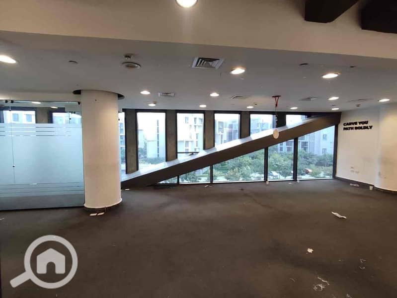 15 1ddce4ae-9077-4d6d-a781-3831c667eda4. jpg