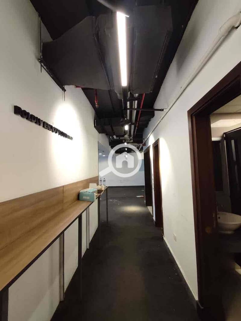 16 ec8d1710-c5c0-42e4-812f-33ab9d206250. jpg