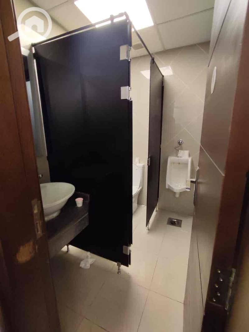 17 b84220cd-cf59-463e-9f4d-6a29986d3fbe. jpg