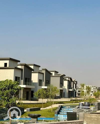 4 Bedroom Villa for Sale in New Cairo, Cairo - 588474529_122153573168864158_4883870137979923030_n. jpg