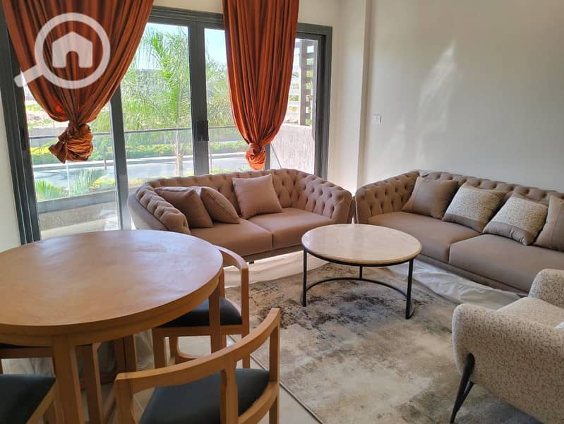 15 c0f38bb0-7731-415a-8f84-372d7d490f5b. jpg