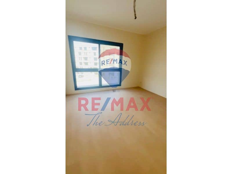 4 d380f9e8-1293-46f9-ac0c-a9c701515372. jpg