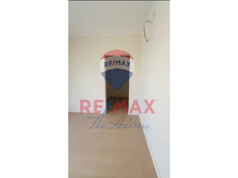 6 7d9d2808-75d7-42d4-8aec-7608a5b0122d. jpg