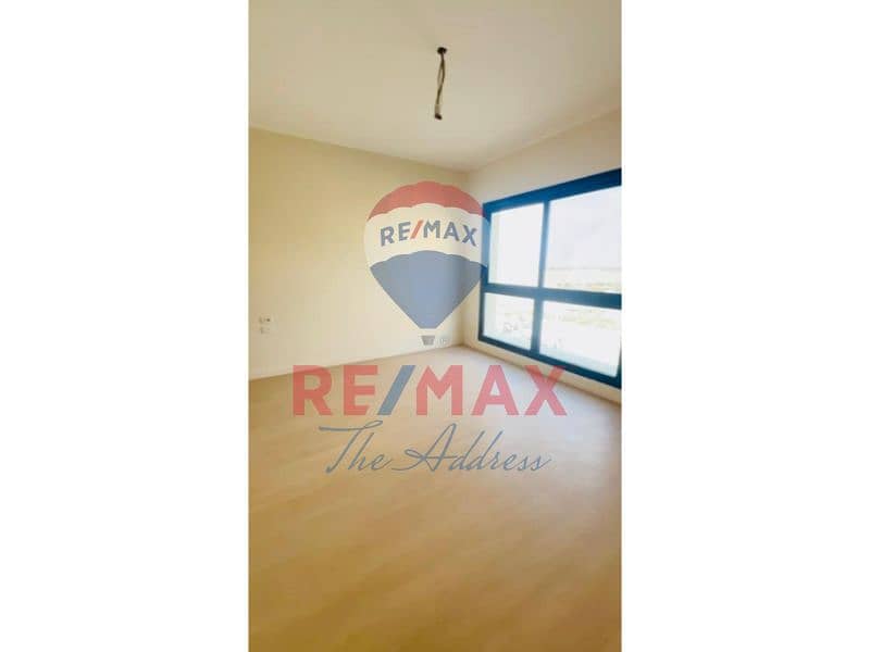 9 6885c7d3-c5d2-4a68-9184-7506293c32e4. jpg