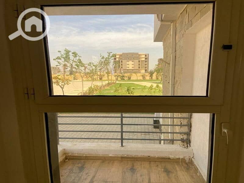 2 5a9cf9e6-d536-4ba8-be52-69d97fc27365. jpg