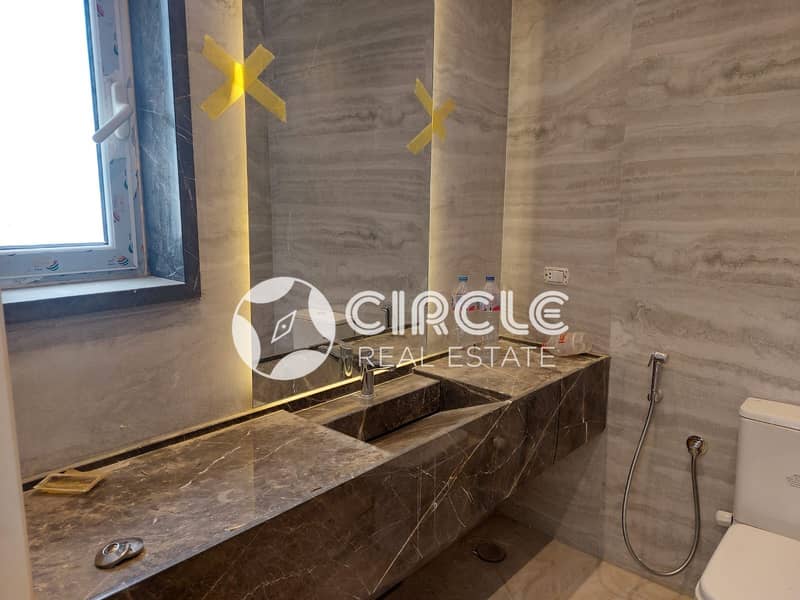 14 WhatsApp Image 2026-01-28 at 00.29. 46. jpeg