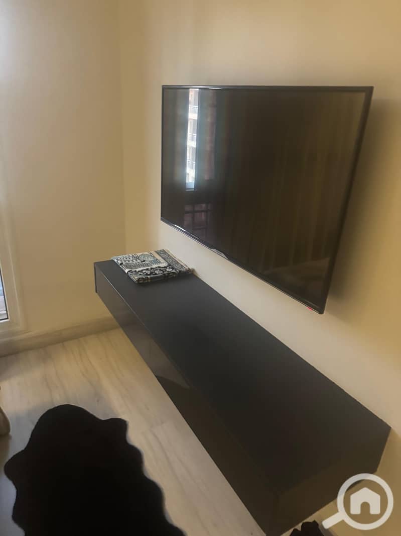 8 1713c17c-7c1e-4dce-b8a3-168696ccf090. jpg