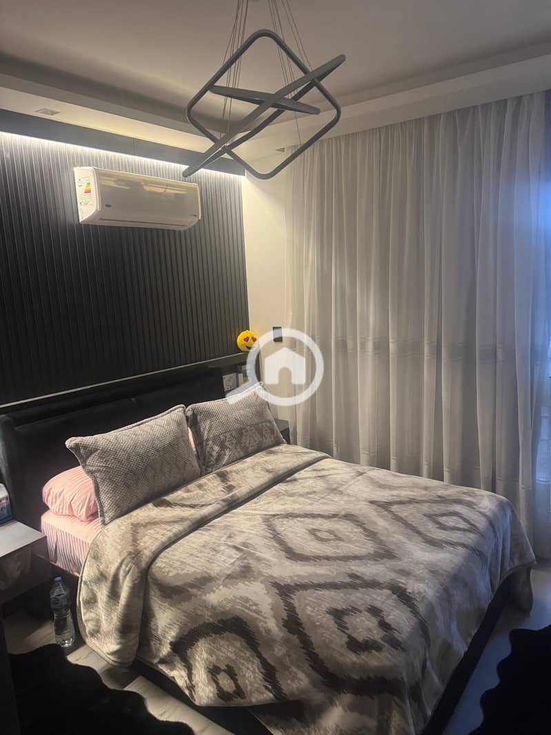 9 bfbdfa3e-b6e5-486d-a275-9819ce4c05b5. jpg