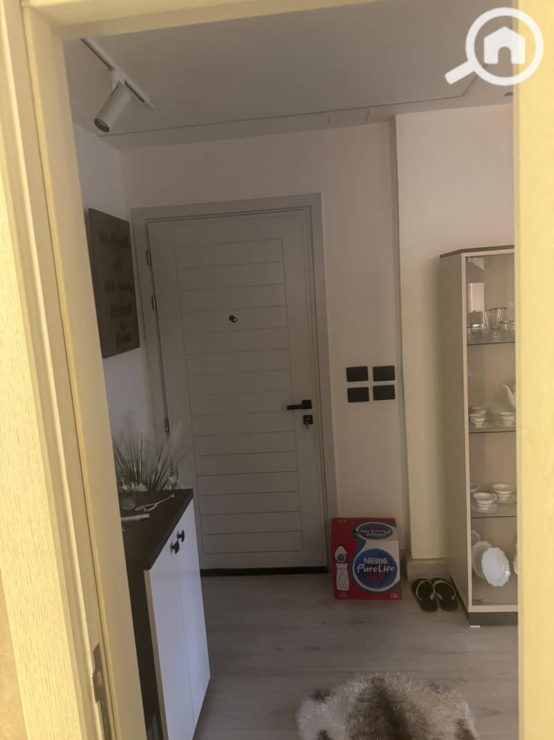 10 79eab096-3efb-485a-935a-e3c115d135c9. jpg