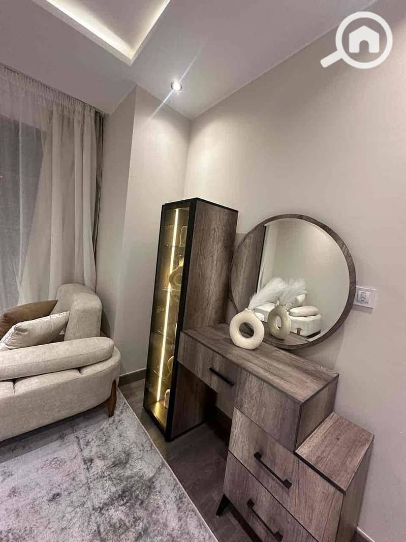 11 f1a95a8b-c192-463c-8d33-fc7903f2a646. jpg