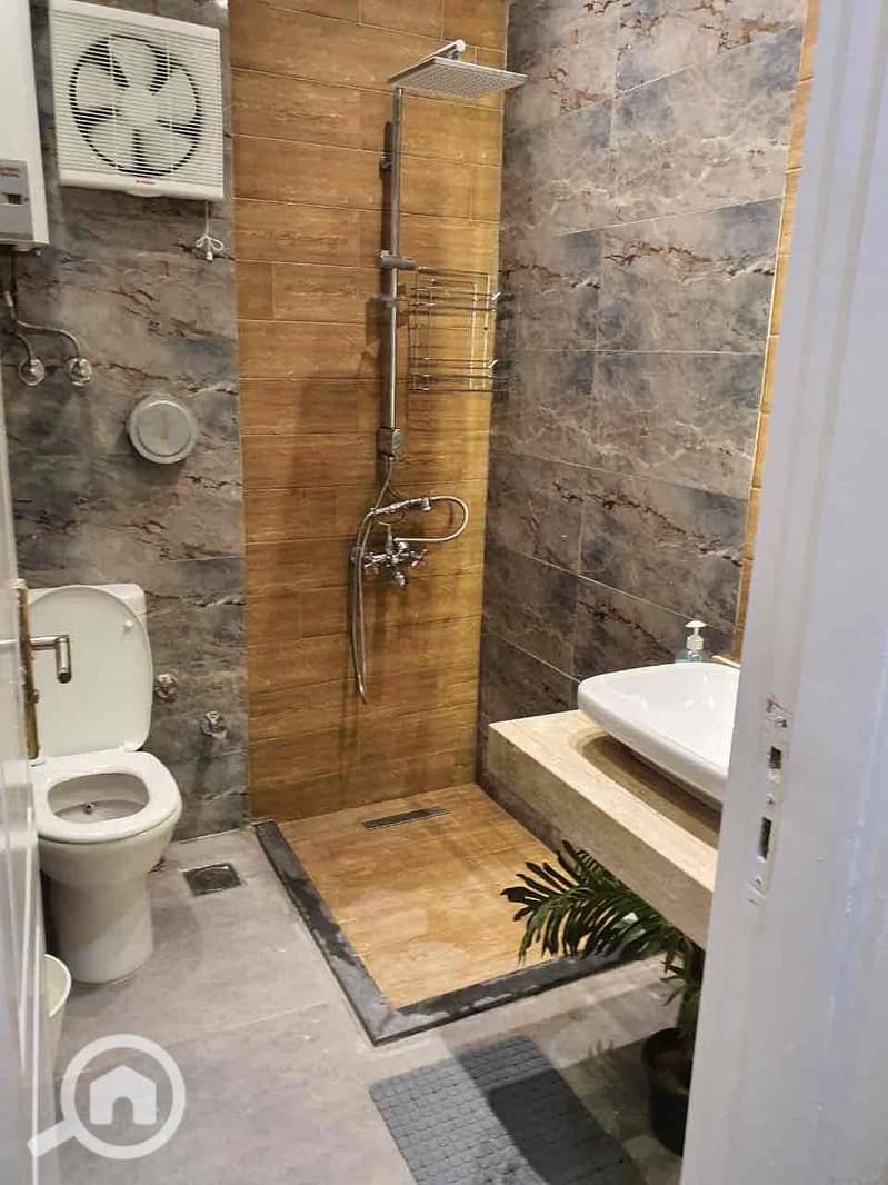 7 582b259a-7189-4779-8b27-3436e76acb2b. jpg