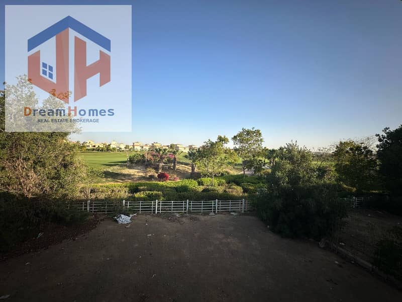 12 c21c8371-f831-4450-8387-a117aff08230. jpg