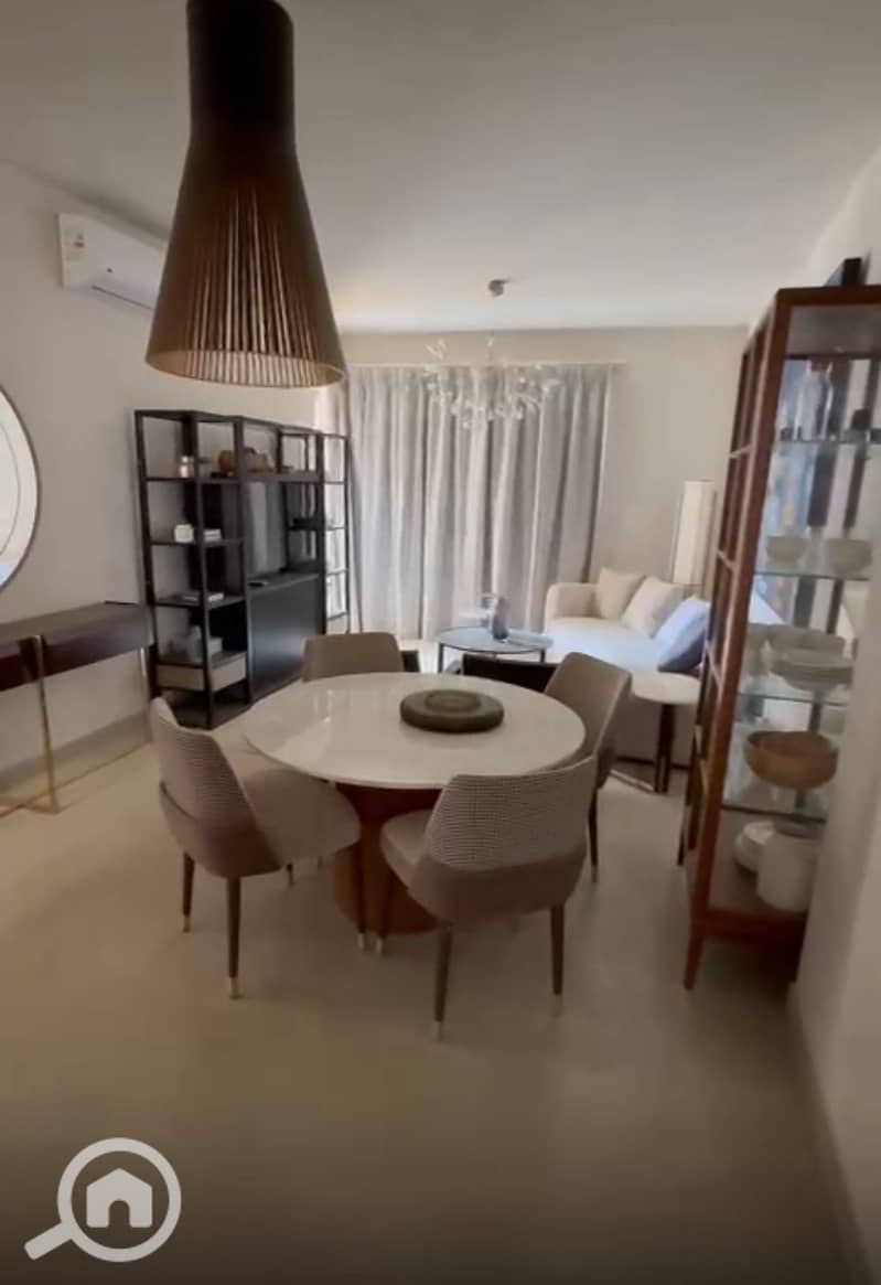 3 062377e1-c0c1-41d7-b013-43d13aee5f7b. jpg