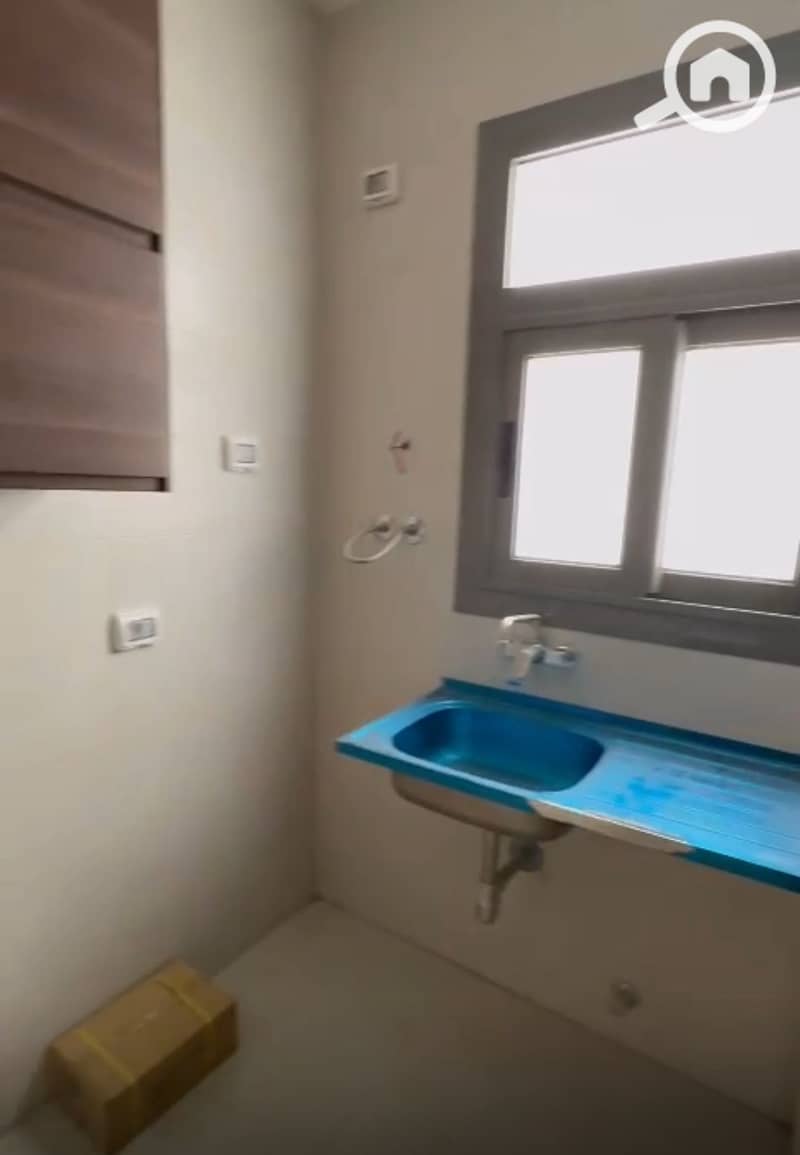 6 19577bb5-9e12-44ca-bbf2-6715459d92a9. jpg