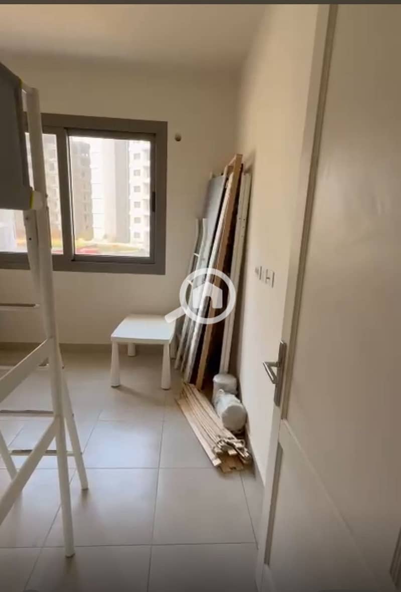 10 dca7fad5-c081-49e3-ac00-fc11d5cd4e8c. jpg