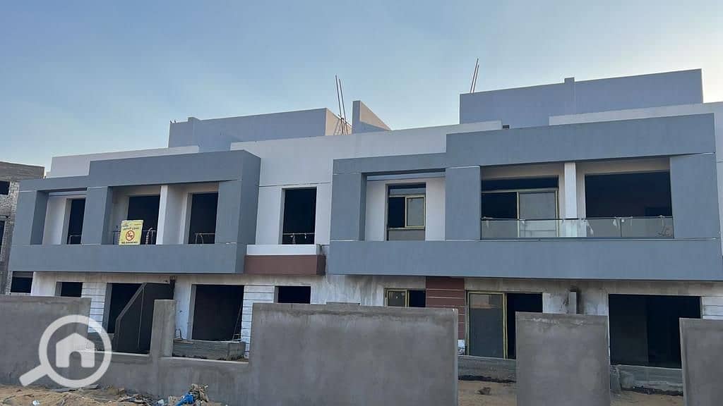 8 0672e5a2-0ee4-4311-a285-d5e9f0d569f3. jpg