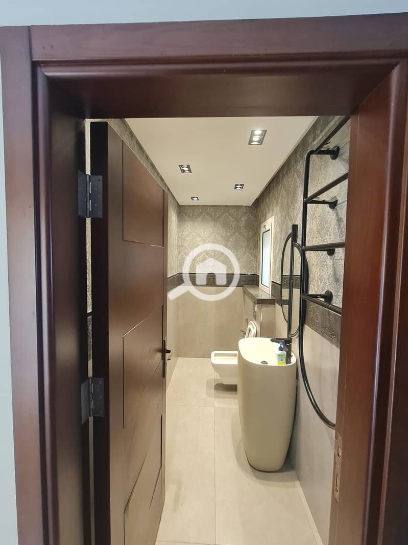 6 WhatsApp Image 2026-01-28 at 18.28. 46. jpeg