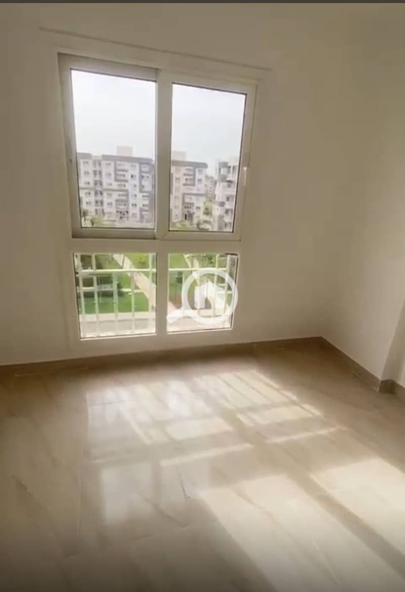 4 7fc29409-ae43-482c-8e21-fa9913075286. jpg