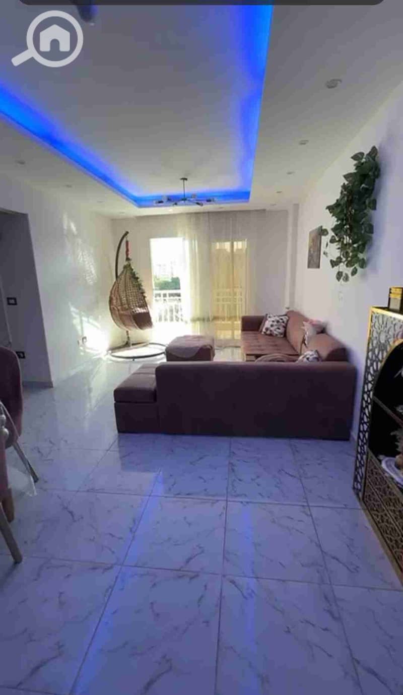 1000703979. jpg 1000703979. jpg