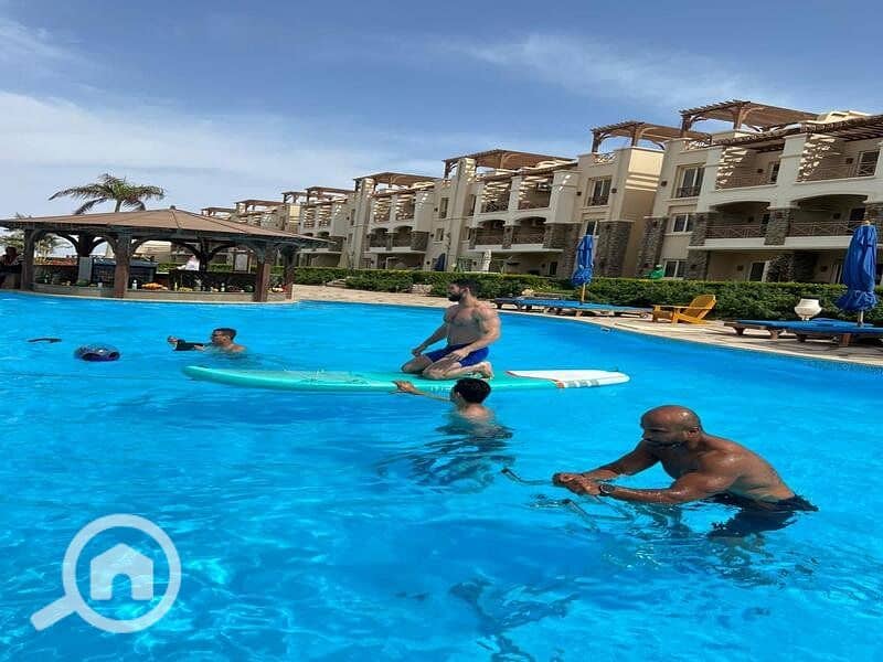 16 465025180_1046542870545735_4123103066940179358_n. jpg