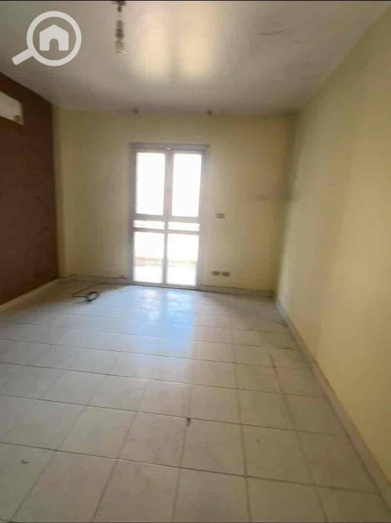 6 12eeff3c-83a6-4f83-a18a-23f537a38505. jpg