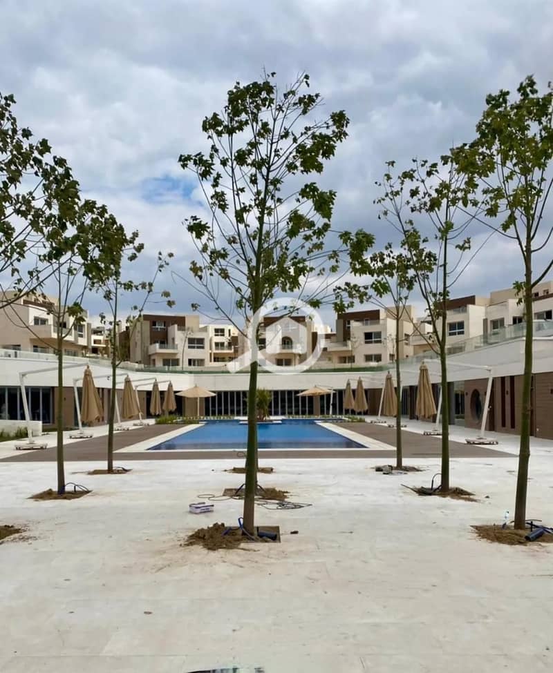 3 WhatsApp Image 2025-10-11 at 2.22. 14 PM (5)_edit_484638323525162. jpg