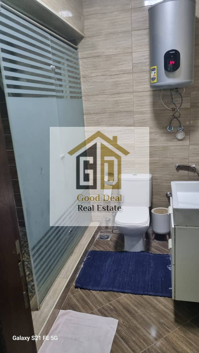 4 470fcaad-bb60-4165-b808-dfff25f67d4d. jpg