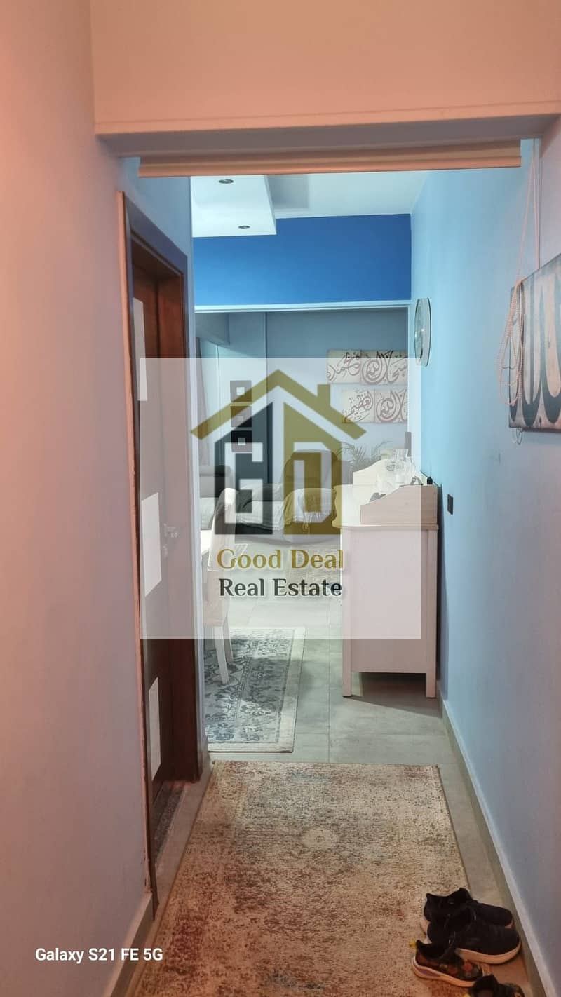 13 f5b0584b-db0c-4363-bc5c-47d40a8b070d. jpg