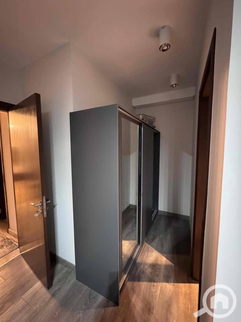 4 f93763cd-ef1e-4753-b078-9288b23ddf0a. jpg