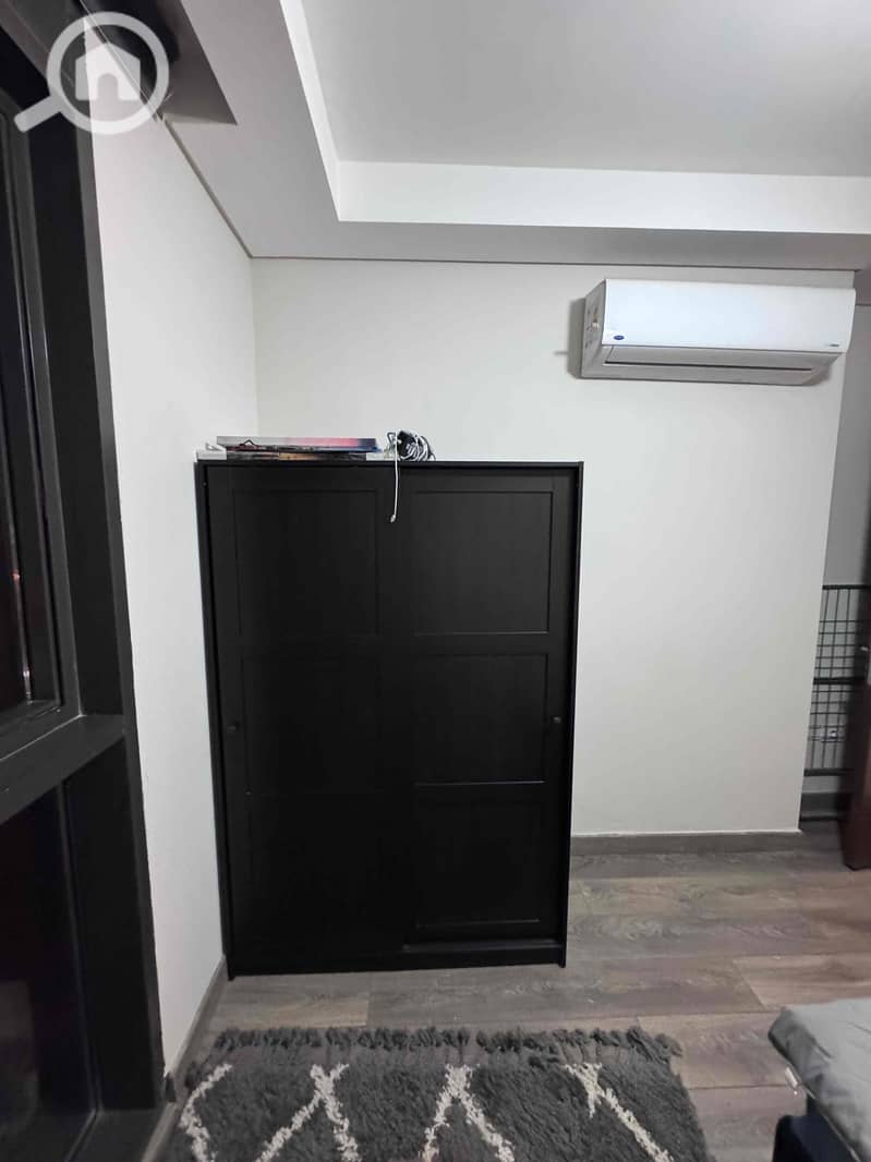 12 f86ff041-e745-4f6b-b0fc-ad9c974a2545. jpg