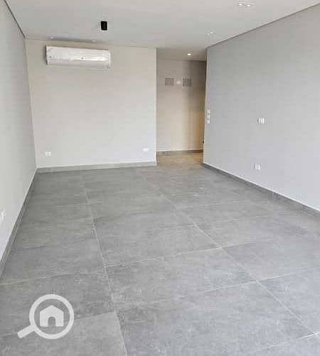 10 6HXIyJrOlFXHZ5Fc9xBuS20A4HMs0cbJpsH83fal_edit_35874028791898. jpg