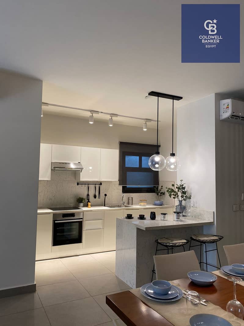 4 5352e978-7e0f-4177-8e86-c0efd55a9de8. jpg