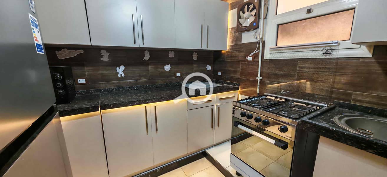 9 14c7f5ab-0427-4692-bfcf-411e0fed7b6c. jpg