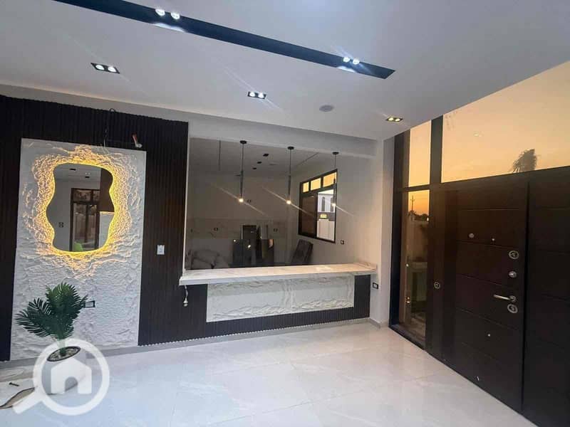 17 9d5c41a5-0b57-4a05-8158-01b8ee5cc475. jpg