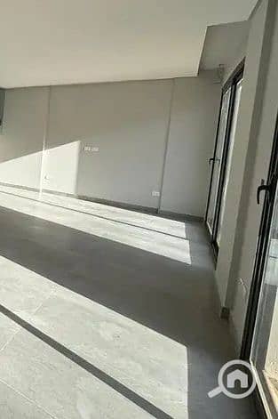 شقة 3 غرف نوم للبيع في الشيخ زايد، الجيزة - IMG_٢٠٢٦٠١٢١_٠٠٤٠٣٩_edit_82916122120185. jpg