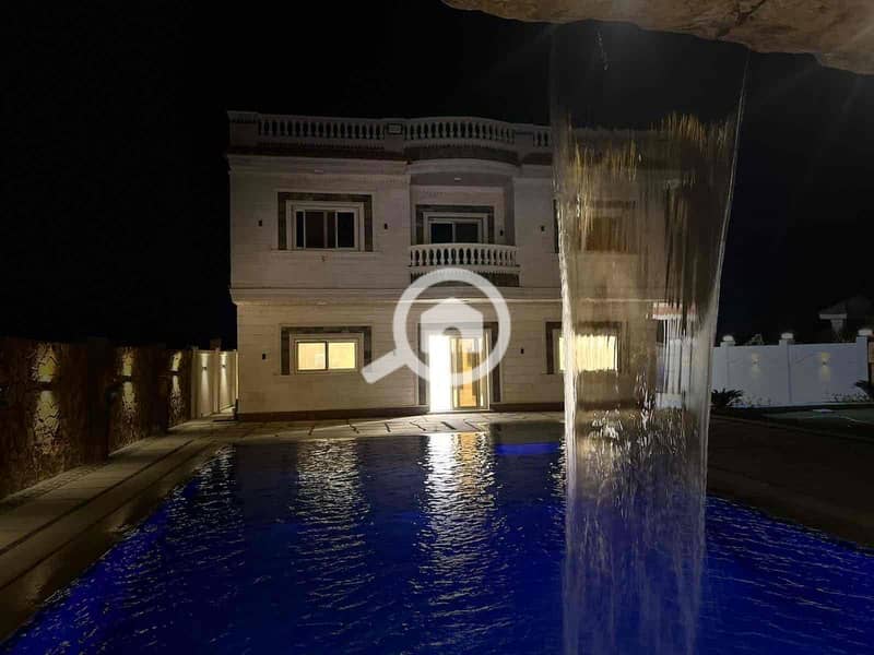 12 85db345e-d188-43c1-bb01-d1ad0d652616. jpg