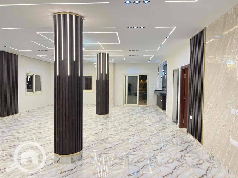 15 6b812887-ecd7-4e74-984e-8a2727c4f310. jpg