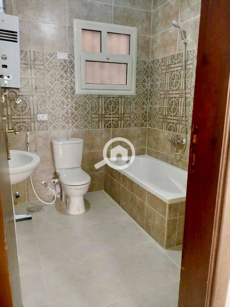 13 e5e77598-f33d-4b48-91f4-7963b69a54aa. jpg