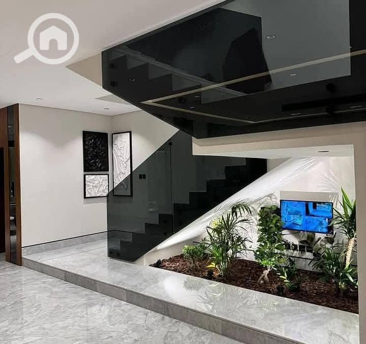 8 542757876_4112518132321564_3967836970095543901_n. jpg