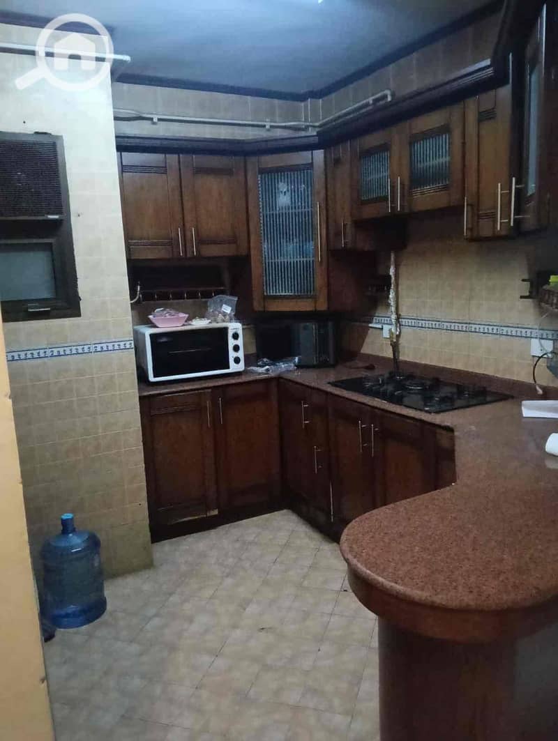 10 a7e9bf48-8fe6-4580-8d6e-8260a91ba89e. jpg