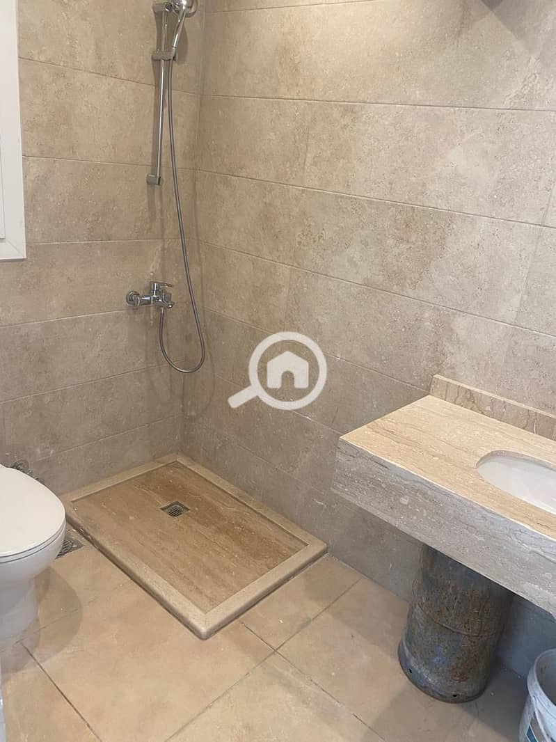 4 63a5a9cf-e6d7-4962-9eda-bc792006cb91. jpeg