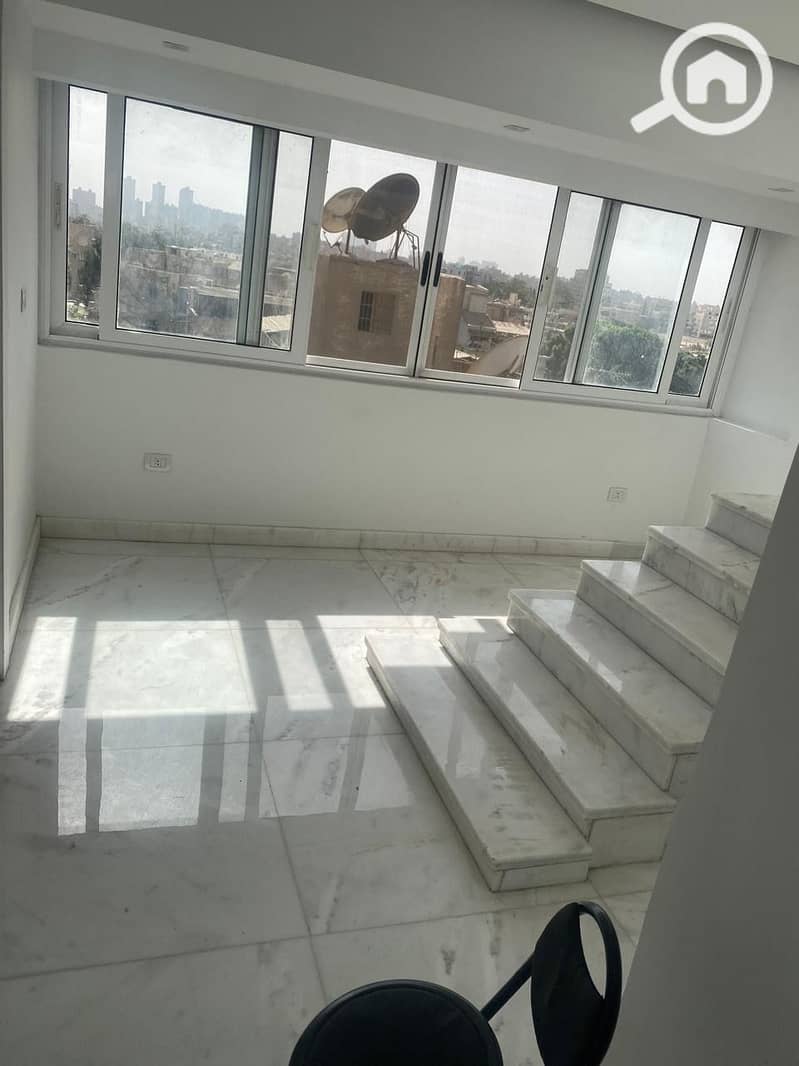 10 b2eb0f81-f7ca-464a-bcf6-023759bf044f. jpeg