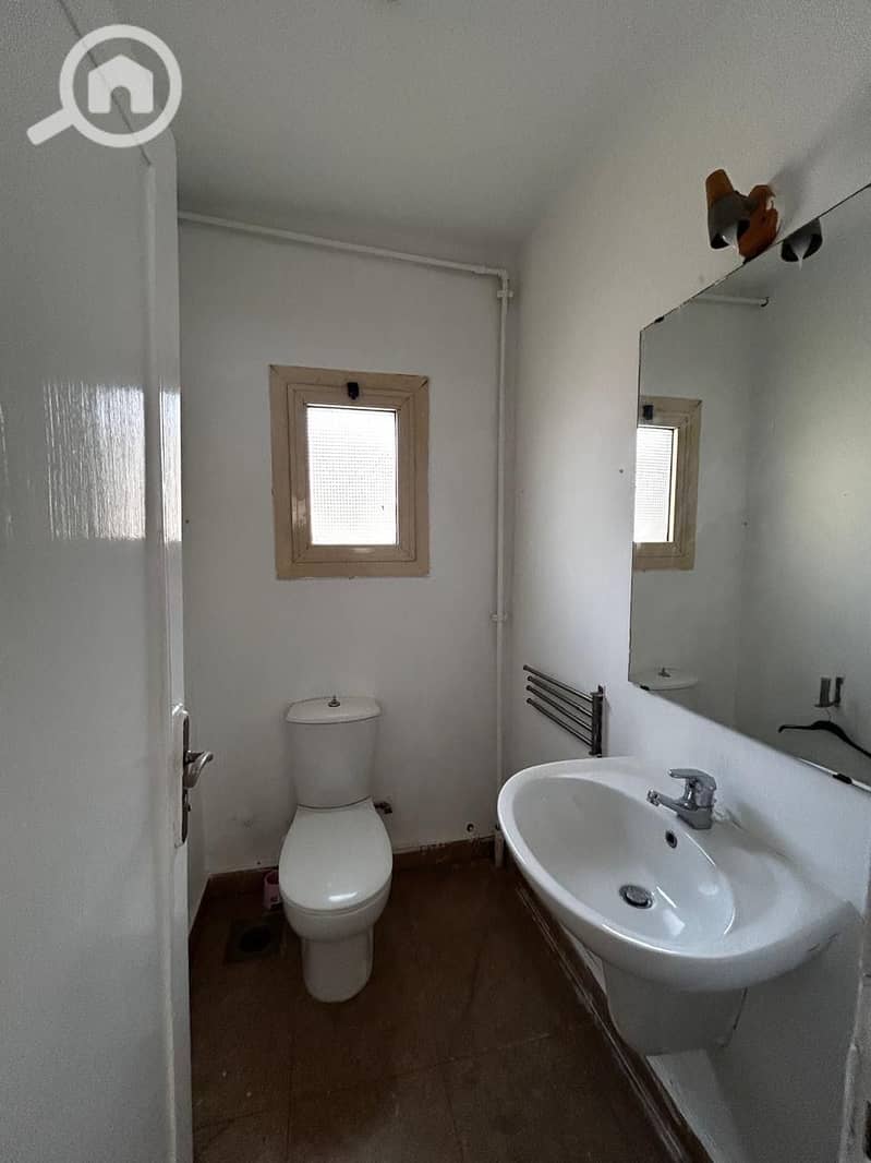 6 398719fe-1e3f-41ff-97c1-668947a7e92a. jpeg