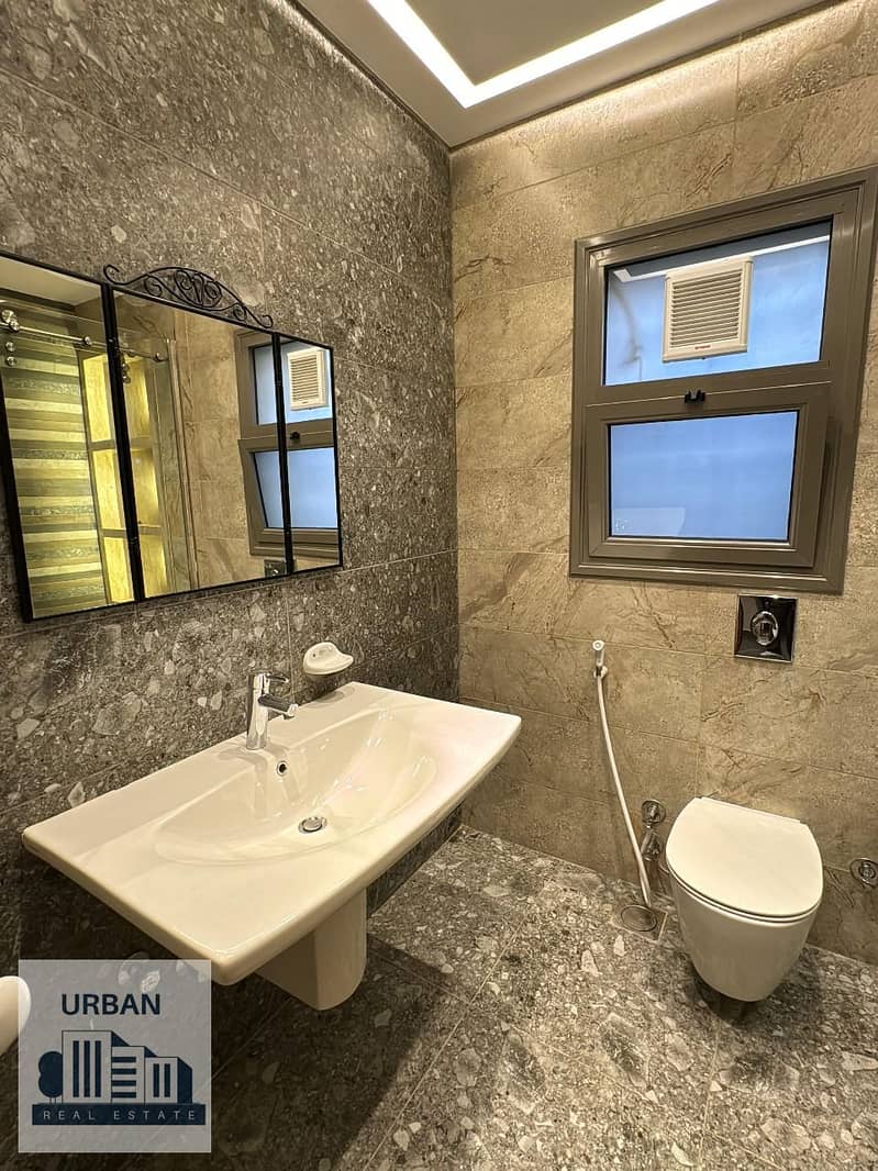 22 WhatsApp Image 2025-04-22 at 01.04. 28_3ca9f19e. jpg