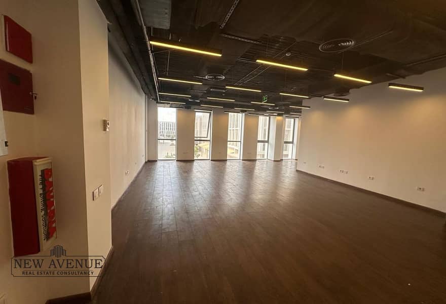 5 55714d04-cae3-4a2e-b95b-5e4a4c723cda. jpg