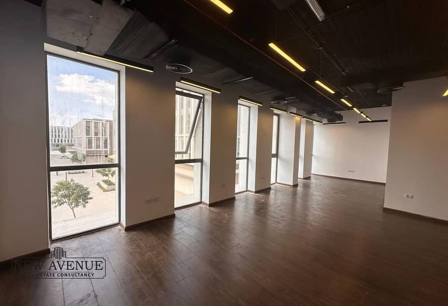 6 e7139b7c-75dc-40ef-a4e1-a933a88cc238. jpg